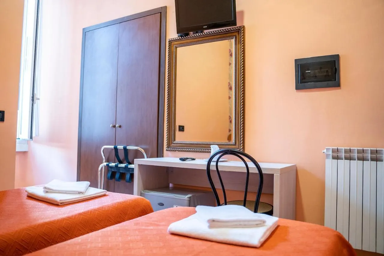 Hotel Ferrarese Rome