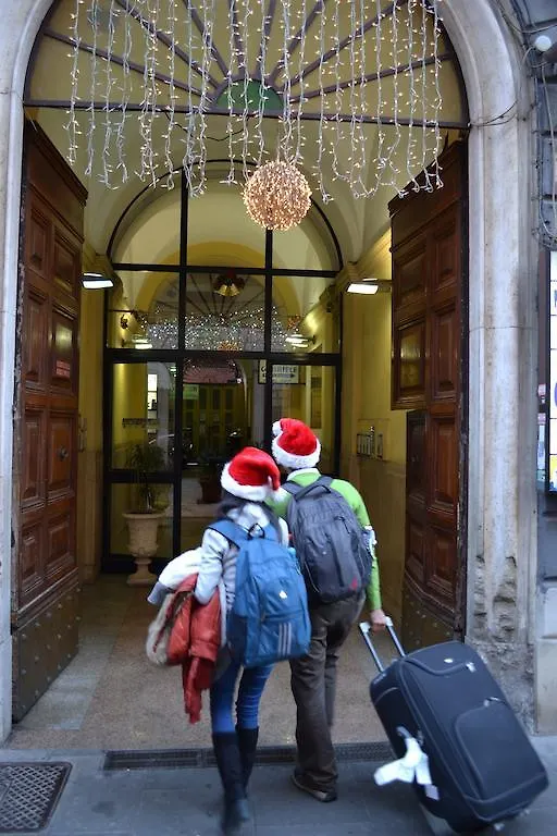 Hotel Ferrarese Roma 2*,  Italia