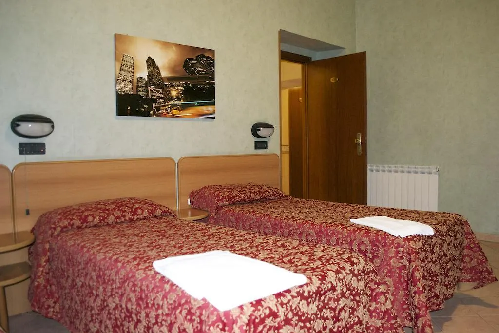 Hotel Ferrarese Rome